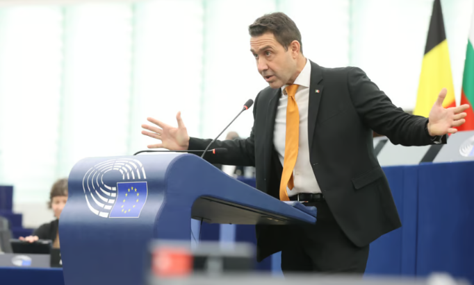 Vier Jahre nach Meloni-Wahlsieg: Neue Partei mischt Italiens Rechte auf