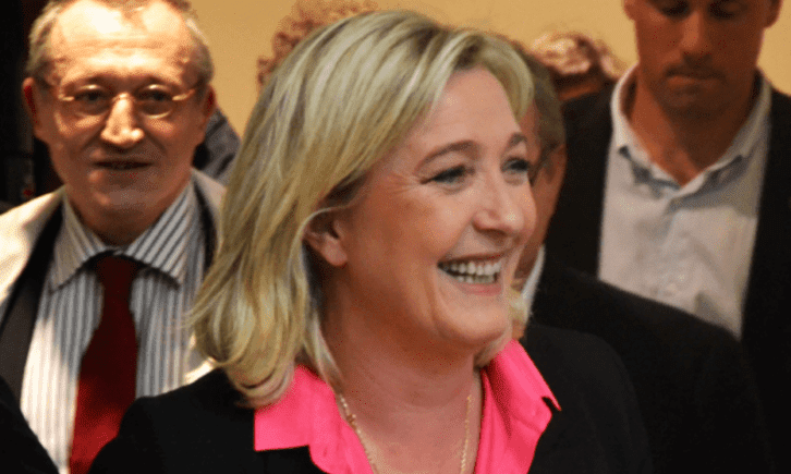 „Franzosen zuerst“: Le Pen startet mit nationaler Priorität in den Wahlkampf